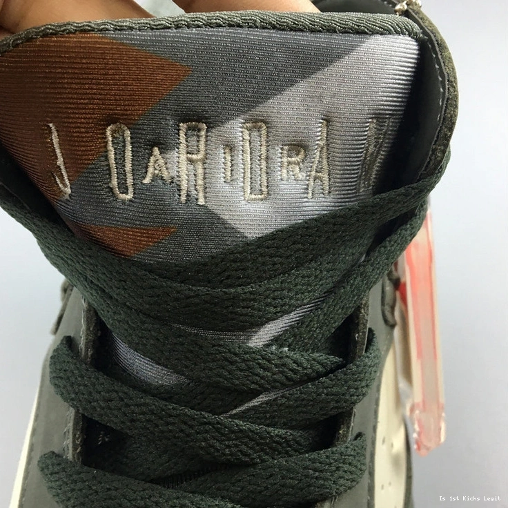 SP 7 100 AT3375 Patta Air x Retro  Jordan 'Icicle' 0320